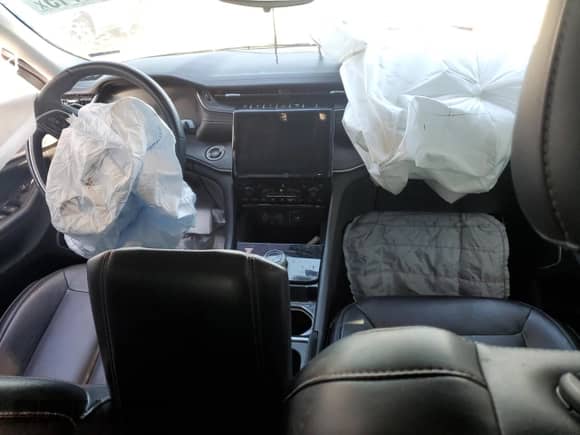 2021 Jeep Grand Cherokee Limited z VIN 1C4RJKBG8M8173315, wystawiony jako Copart lot #84560715 z przebiegiem Nie podano mil oraz Szkoda całkowita • Salvage title. Historia ofert i sprzedaży dostępna na DreamBid. Obrazek 8.