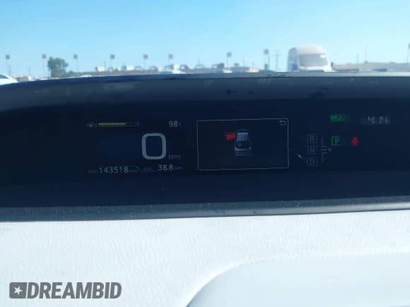 2017 Toyota Prius Two z VIN JTDKBRFU8H3034165, wystawiony jako IAAI lot #43067281 z przebiegiem 143 518 mil mil oraz . Historia ofert i sprzedaży dostępna na DreamBid. Obrazek 7.