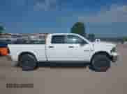 2016 Ram 1500 Big Horn z VIN 1C6RR7TT9GS406621, wystawiony jako IAAI lot #42718167 z przebiegiem 100 089 mil mil oraz . Historia ofert i sprzedaży dostępna na DreamBid. Obrazek 13.