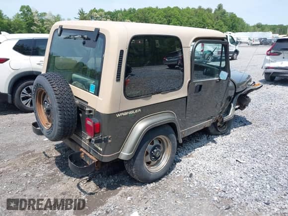 1991 Jeep Wrangler с VIN 2J4FY49S2MJ151926, выставлен на аукционе IAAI как лот 42416323 с пробегом 89 013 миль миль и . История ставок и продаж доступна на DreamBid. Изображение 4.