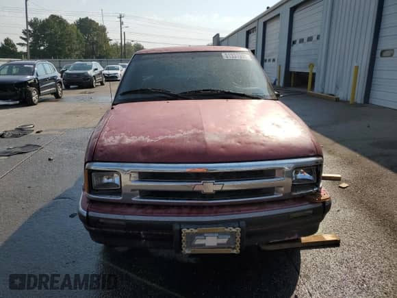 1995 Chevrolet S-10 LS с VIN 1GCCS1944S8202086, выставлен на аукционе Copart как лот 81331905 с пробегом 273 460 миль миль и Списание • Salvage title. История ставок и продаж доступна на DreamBid. Изображение 5.