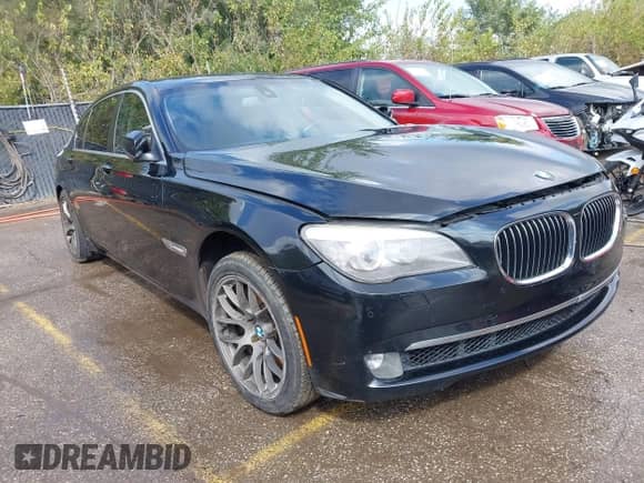 2012 BMW 7 Series 750Li xDrive с VIN WBAKC8C5XCC437820, выставлен на аукционе IAAI как лот 43296047 с пробегом 162 533 миль миль и . История ставок и продаж доступна на DreamBid. Изображение 1.