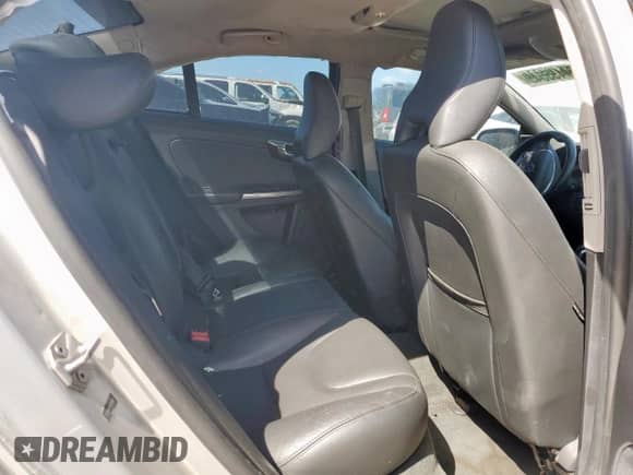 2015 Volvo S60 T5 Drive-E Premier с VIN YV126MFK4F1355600, выставлен на аукционе Copart как лот 68793115 с пробегом Не указан миль и Чистый • Clean title. История ставок и продаж доступна на DreamBid. Изображение 10.