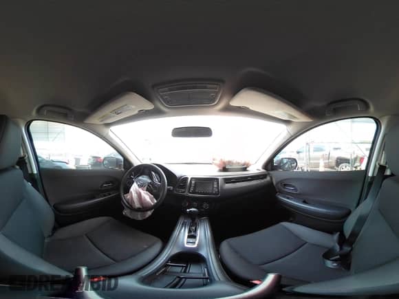 2020 Honda HR-V LX z VIN 3CZRU6H38LM718887, wystawiony jako IAAI lot #42925717 z przebiegiem 44 496 mil mil oraz . Historia ofert i sprzedaży dostępna na DreamBid. Obrazek 19.