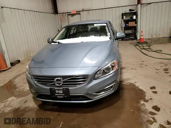 2017 Volvo S60 Inscription Platinum с VIN LYV402TM4HB153636, выставлен на аукционе Copart как лот 86488284 с пробегом 87 333 миль миль и Списание • Salvage title. История ставок и продаж доступна на DreamBid. Изображение 13.