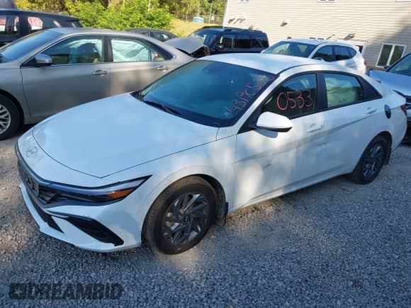 2024 Hyundai Elantra SEL с VIN KMHLM4DG8RU697919, выставлен на аукционе IAAI как лот 43190533 с пробегом 6 119 миль миль и . История ставок и продаж доступна на DreamBid. Изображение 17.