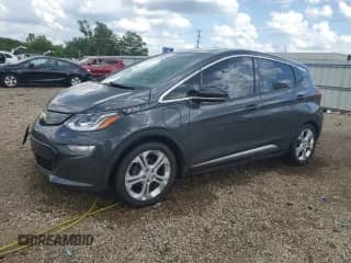 2017 Chevrolet Bolt EV LT с VIN 1G1FW6S0XH4182862, выставлен на аукционе Copart как лот 61822105 с пробегом 51 709 миль миль и Списание • Salvage title. История ставок и продаж доступна на DreamBid. Изображение 1.
