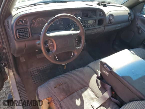 2001 Dodge 1500 с VIN 1B7HC16Z21S719200, выставлен на аукционе Copart как лот 75506184 с пробегом 163 067 миль миль и Списание • Salvage title. История ставок и продаж доступна на DreamBid. Изображение 8.