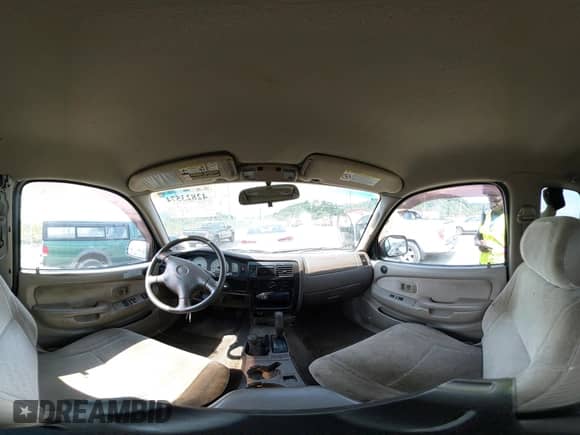 2001 Toyota Tacoma с VIN 5TEWN72N21Z812222, выставлен на аукционе IAAI как лот 42823574 с пробегом 229 136 миль миль и . История ставок и продаж доступна на DreamBid. Изображение 18.