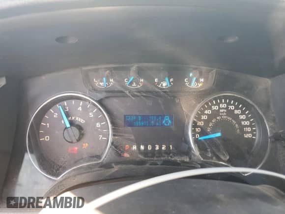 2014 Ford F-150 XL с VIN 1FTFW1EF0EFC10968, выставлен на аукционе Copart как лот 71260515 с пробегом 185 973 миль миль и Списание • Salvage title. История ставок и продаж доступна на DreamBid. Изображение 9.