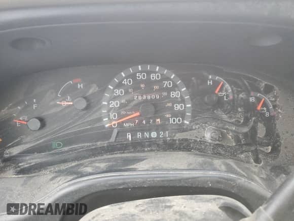 2002 Ford Econoline Cargo z VIN 1FDRE14W12HB32827, wystawiony jako Copart lot #84039804 z przebiegiem 263 809 mil mil oraz Czysty tytuł • Clean title. Historia ofert i sprzedaży dostępna na DreamBid. Obrazek 9.