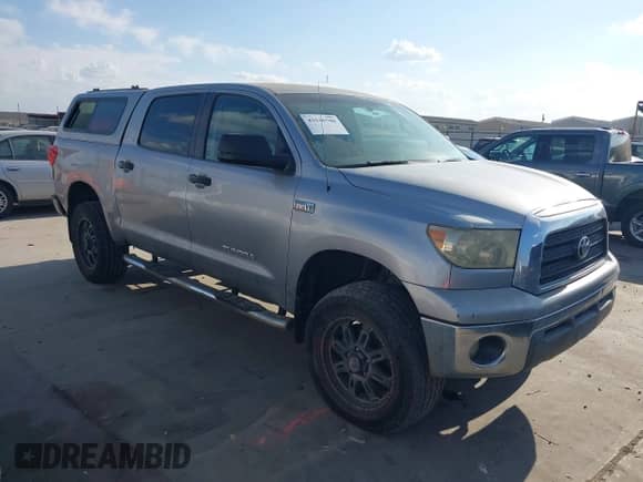 2008 Toyota Tundra с VIN 5TFDV54168X038547, выставлен на аукционе IAAI как лот 43535798 с пробегом 243 694 миль миль и . История ставок и продаж доступна на DreamBid. Изображение 1.
