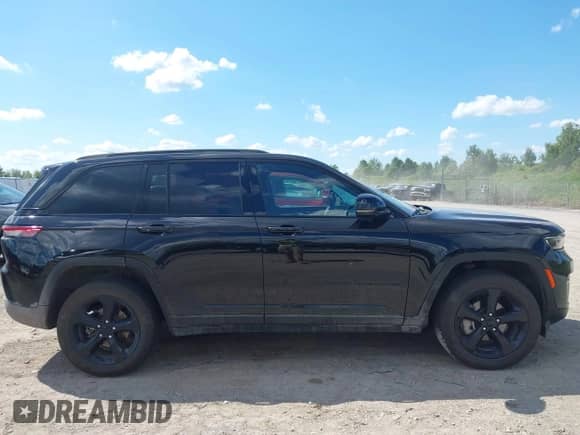 2023 Jeep Grand Cherokee Limited with VIN 1C4RJHBG0PC512461, listed as a IAAI auction lot 43075577 with 45,712 mi miles and . Bid and sale history available at DreamBid. Image 13.