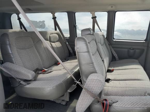 2003 Chevrolet Express Passenger with VIN 1GAHG39U931238507, listed as a Copart auction lot 68338574 with 107,736 mi miles and Clean title. Bid and sale history available at DreamBid. Image 11.