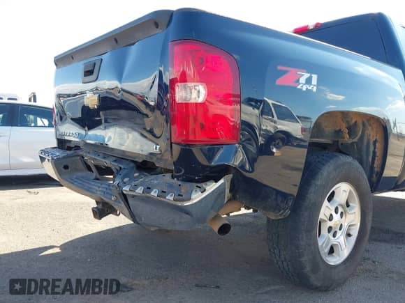 2007 Chevrolet Silverado 1500 1LT с VIN 1GCEK19CX7Z543185, выставлен на аукционе IAAI как лот 43268496 с пробегом Не указан миль и . История ставок и продаж доступна на DreamBid. Изображение 6.
