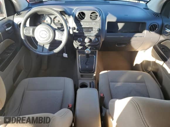 2011 Jeep Compass Latitude с VIN 1J4NF1FB1BD135397, выставлен на аукционе Copart как лот 83930795 с пробегом 114 350 миль миль и Списание • Salvage title. История ставок и продаж доступна на DreamBid. Изображение 8.