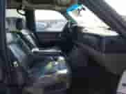 2002 Chevrolet Tahoe Z71 z VIN 1GNEK13Z22R116838, wystawiony jako IAAI lot #41776472 z przebiegiem 298 782 mil mil oraz . Historia ofert i sprzedaży dostępna na DreamBid. Obrazek 5.