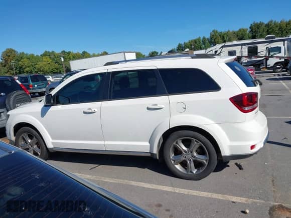 2017 Dodge Journey Crossroad Plus with VIN 3C4PDCGG5HT537078, listed as a IAAI auction lot 43187404 with 139,096 mi miles and . Bid and sale history available at DreamBid. Image 14.