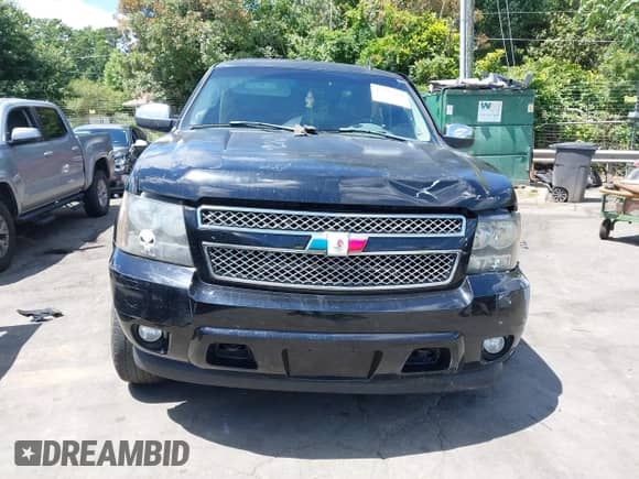 2007 Chevrolet Tahoe LTZ z VIN 1GNFK13037J354144, wystawiony jako IAAI lot #42335769 z przebiegiem 232 458 mil mil oraz . Historia ofert i sprzedaży dostępna na DreamBid. Obrazek 12.