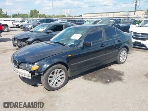 2004 BMW 3 Series 325i с VIN WBAEV33434KR27072, выставлен на аукционе IAAI как лот 43345034 с пробегом 150 731 миль миль и . История ставок и продаж доступна на DreamBid. Изображение 2.