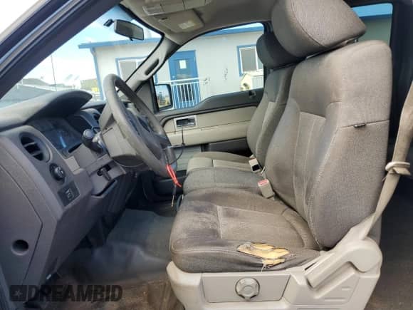 2010 Ford F-150 XL с VIN 1FTEW1CW9AFB40119, выставлен на аукционе Copart как лот 71549555 с пробегом 177 450 миль миль и Списание • Salvage title. История ставок и продаж доступна на DreamBid. Изображение 7.