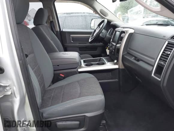 2016 Ram 1500 Outdoorsman z VIN 1C6RR7TMXGS337253, wystawiony jako IAAI lot #42302149 z przebiegiem 93 413 mil mil oraz . Historia ofert i sprzedaży dostępna na DreamBid. Obrazek 5.