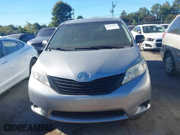2016 Toyota Sienna L with VIN 5TDZK3DC2GS743662, listed as a IAAI auction lot 43425945 with 224,267 mi miles and . Bid and sale history available at DreamBid. Image 12.