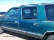 1997 Chevrolet Suburban с VIN 3GNFK16R5VG173846, выставлен на аукционе IAAI как лот 43364308 с пробегом 182 905 миль миль и . История ставок и продаж доступна на DreamBid. Изображение 14.