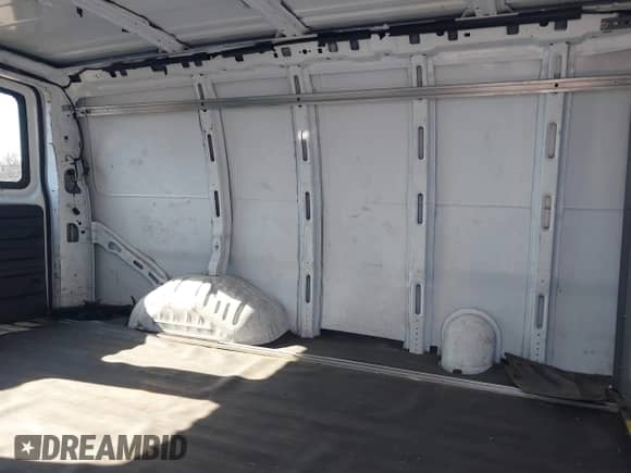 2008 Chevrolet City Express Cargo с VIN 1GCHG35K881176861, выставлен на аукционе IAAI как лот 41535000 с пробегом 534 804 миль миль и . История ставок и продаж доступна на DreamBid. Изображение 8.