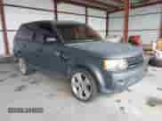 2013 Land Rover Range Rover Sport HSE z VIN SALSF2D48DA793816, wystawiony jako IAAI lot #43209770 z przebiegiem 102 928 mil mil oraz . Historia ofert i sprzedaży dostępna na DreamBid. Obrazek 1.