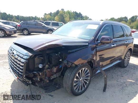 2023 Hyundai Palisade Calligraphy z VIN KM8R74GE7PU496635, wystawiony jako IAAI lot #43303342 z przebiegiem 38 848 mil mil oraz . Historia ofert i sprzedaży dostępna na DreamBid. Obrazek 2.