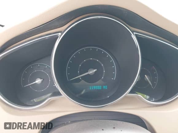 2011 Chevrolet Malibu LTZ with VIN 1G1ZE5E7XBF202929, listed as a IAAI auction lot 42942715 with 119,332 mi miles and . Bid and sale history available at DreamBid. Image 7.