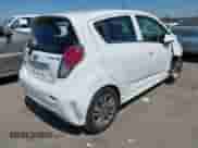 2016 Chevrolet Spark LT z VIN KL8CL6S04GC649578, wystawiony jako IAAI lot #42722689 z przebiegiem 51 485 mil mil oraz . Historia ofert i sprzedaży dostępna na DreamBid. Obrazek 4.