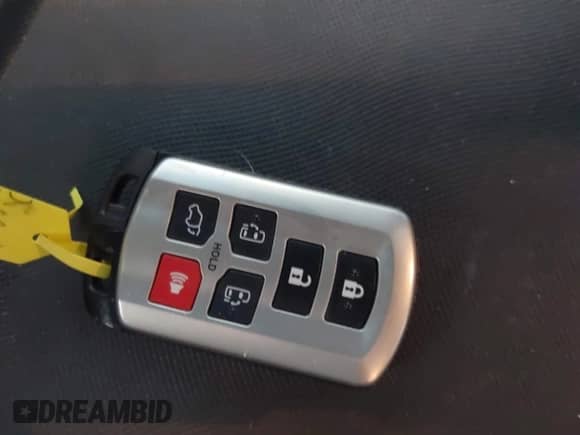 2017 Toyota Sienna XLE Auto Access Seat with VIN 5TDYZ3DC3HS887696, listed as a IAAI auction lot 42630207 with 76,997 mi miles and . Bid and sale history available at DreamBid. Image 11.