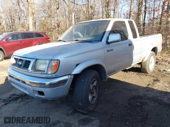 2000 Nissan Frontier XE с VIN 1N6ED26Y2YC328398, выставлен на аукционе IAAI как лот 41614747 с пробегом 271 823 миль миль и . История ставок и продаж доступна на DreamBid. Изображение 2.