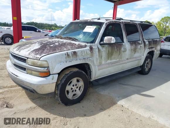 2005 Chevrolet Suburban LT with VIN 3GNEC16Z15G172962, listed as a IAAI auction lot 43390779 with 209,038 mi miles and . Bid and sale history available at DreamBid. Image 2.