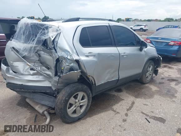 2021 Chevrolet Trax LT с VIN KL7CJPSB7MB326760, выставлен на аукционе IAAI как лот 42697618 с пробегом Не указан миль и . История ставок и продаж доступна на DreamBid. Изображение 4.