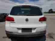 2017 Volkswagen Tiguan Wolfsburg Edition с VIN WVGRV7AX3HW501918, выставлен на аукционе Copart как лот 70432355 с пробегом 128 872 миль миль и Чистый • Clean title. История ставок и продаж доступна на DreamBid. Изображение 6.