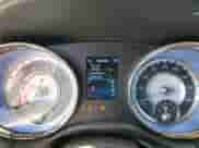 2013 Chrysler 300 S z VIN 2C3CCABT7DH732360, wystawiony jako Copart lot #57065635 z przebiegiem 120 212 mil mil oraz Szkoda całkowita • Salvage title. Historia ofert i sprzedaży dostępna na DreamBid. Obrazek 9.