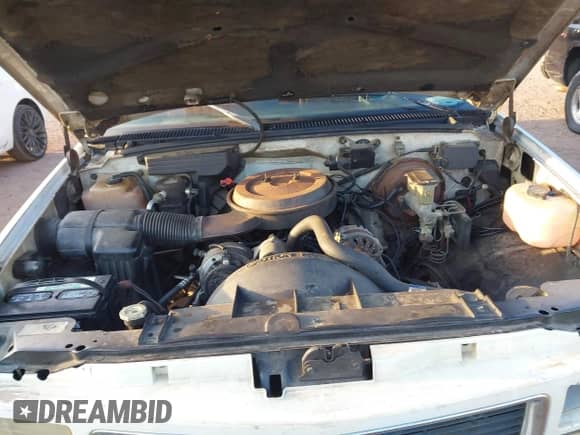 1994 GMC Sierra 1500 z VIN 2GTEC19K2R1554343, wystawiony jako IAAI lot #43200216 z przebiegiem 271 747 mil mil oraz . Historia ofert i sprzedaży dostępna na DreamBid. Obrazek 10.