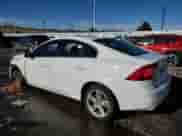 2015 Volvo S60 T5 Premier с VIN YV1612TK9F1347954, выставлен на аукционе Copart как лот 43067315 с пробегом 73 474 миль миль и Списание • Salvage title. История ставок и продаж доступна на DreamBid. Изображение 2.