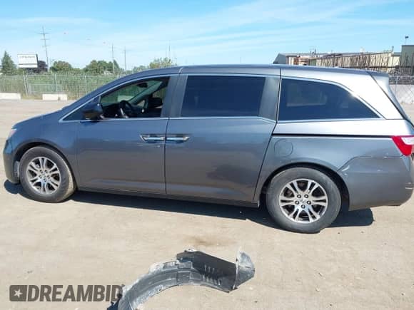2013 Honda Odyssey EX-L с VIN 5FNRL5H6XDB015102, выставлен на аукционе IAAI как лот 43082609 с пробегом 136 494 миль миль и . История ставок и продаж доступна на DreamBid. Изображение 14.
