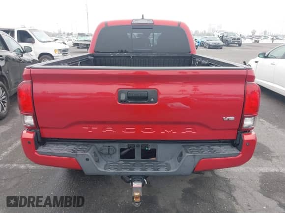 2018 Toyota Tacoma SR5 с VIN 3TMBZ5DN6JM015750, выставлен на аукционе IAAI как лот 41432507 с пробегом 114 643 миль миль и . История ставок и продаж доступна на DreamBid. Изображение 16.
