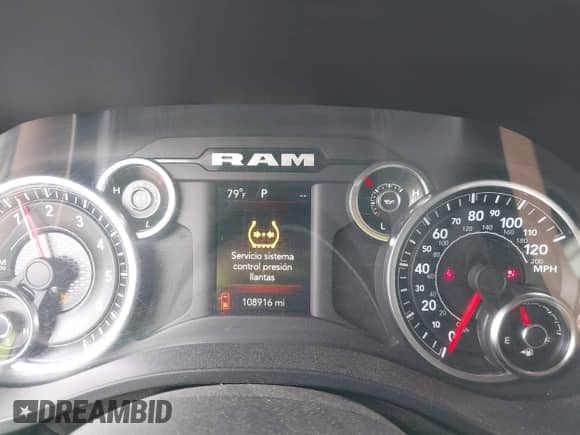 2019 Ram 1500 Big Horn z VIN 1C6RRFFG6KN674459, wystawiony jako IAAI lot #43144182 z przebiegiem 108 916 mil mil oraz . Historia ofert i sprzedaży dostępna na DreamBid. Obrazek 7.