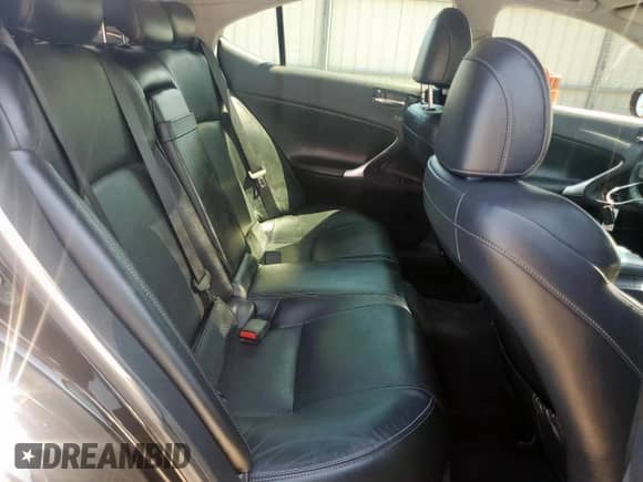 2012 Lexus IS 250 z VIN JTHCF5C25C5057211, wystawiony jako Copart lot #80361005 z przebiegiem 93 012 mil mil oraz Szkoda całkowita • Salvage title. Historia ofert i sprzedaży dostępna na DreamBid. Obrazek 10.