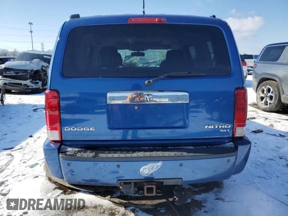 2010 Dodge Nitro SXT z VIN 1D4PU5GK4AW102426, wystawiony jako Copart lot #88857235 z przebiegiem 160 803 mil mil oraz Czysty tytuł • Clean title. Historia ofert i sprzedaży dostępna na DreamBid. Obrazek 6.