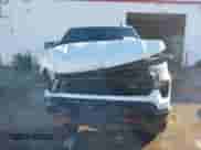 2022 Chevrolet Silverado 1500 Custom Trail Boss z VIN 3GCPDCEDXNG573426, wystawiony jako IAAI lot #41034684 z przebiegiem 29 033 mil mil oraz . Historia ofert i sprzedaży dostępna na DreamBid. Obrazek 13.