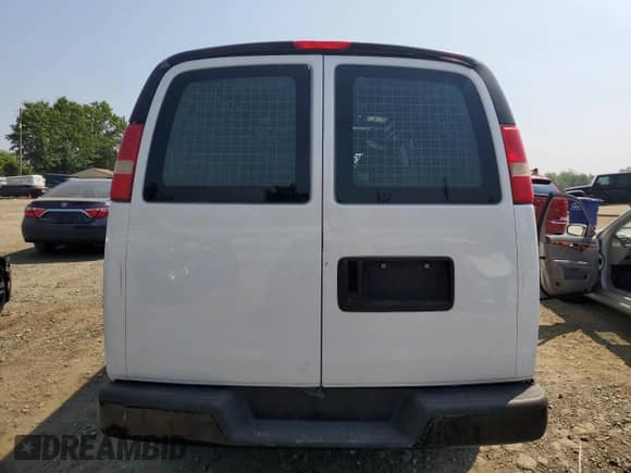 2014 Chevrolet Express Cargo z VIN 1GCZGUCG9E1124708, wystawiony jako Copart lot #66542125 z przebiegiem 285 327 mil mil oraz Czysty tytuł • Clean title. Historia ofert i sprzedaży dostępna na DreamBid. Obrazek 6.