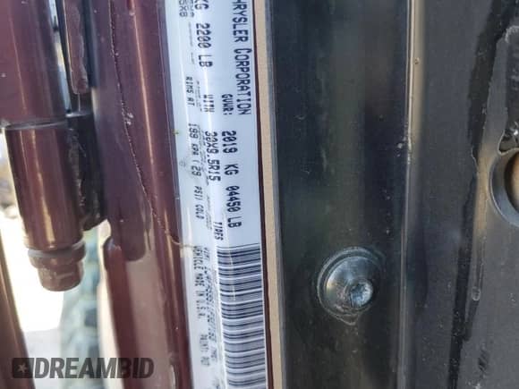 2001 Jeep Wrangler Sahara с VIN 1J4FA59S11P327163, выставлен на аукционе Copart как лот 68220125 с пробегом Не указан миль и Списание • Salvage title. История ставок и продаж доступна на DreamBid. Изображение 12.