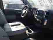 2019 Chevrolet Silverado 1500 LTZ z VIN 3GCUYGED1KG263269, wystawiony jako IAAI lot #43161983 z przebiegiem 60 616 mil mil oraz . Historia ofert i sprzedaży dostępna na DreamBid. Obrazek 5.